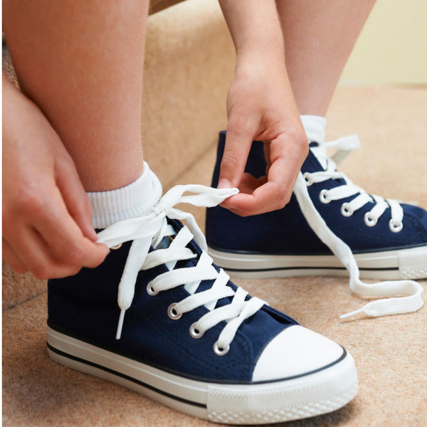 Tips on teaching a child how to tie shoelaces