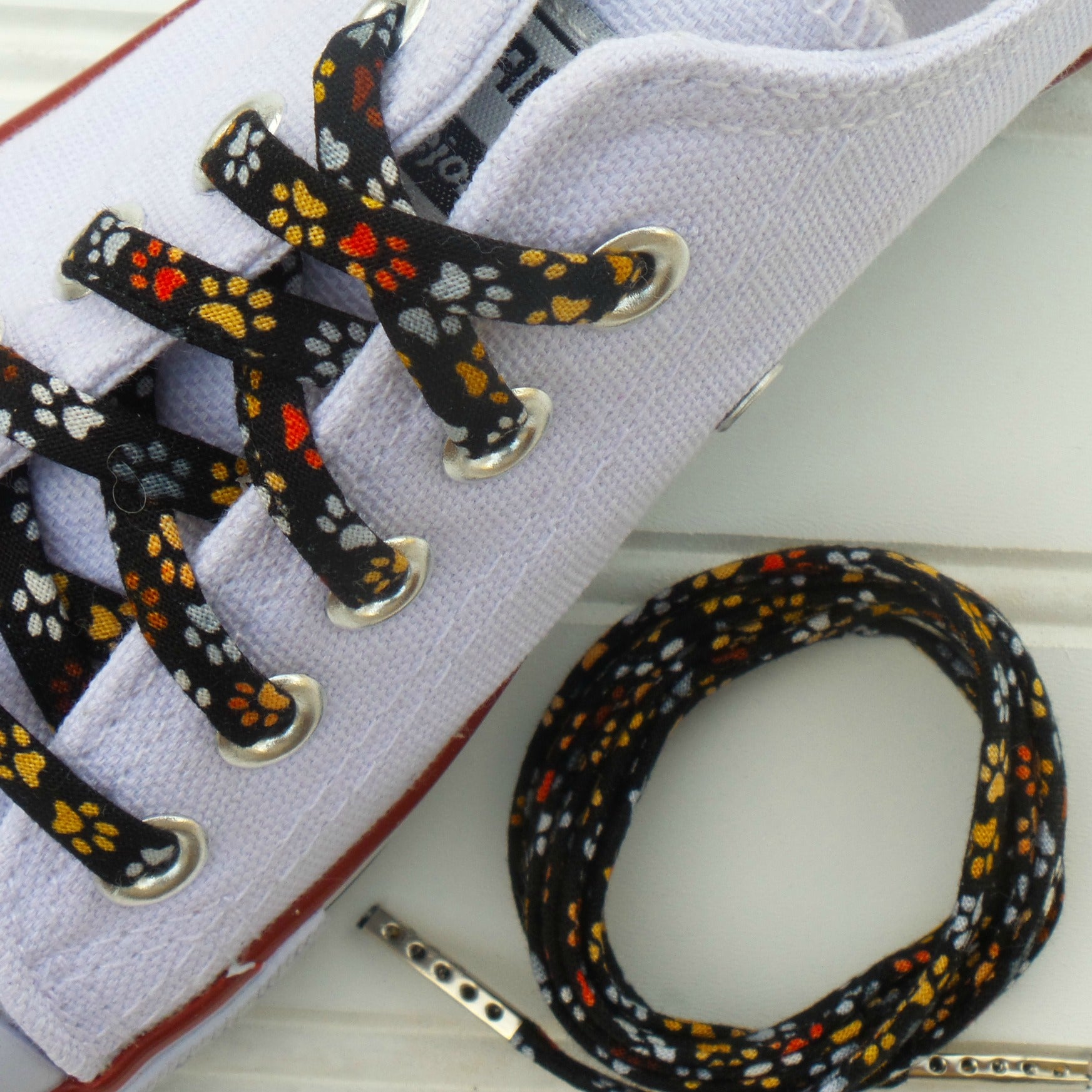 puppy-paws-shoelaces-swap-out-your-shoe-laces-gift-for-dog-owners