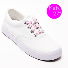hearts shoe laces for kids on white chucks
